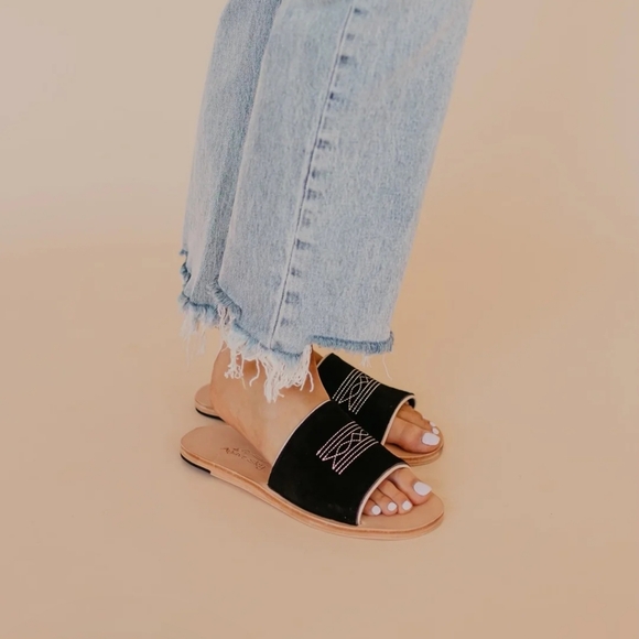 NWT Nadia Slide Sandal - Picture 2 of 5